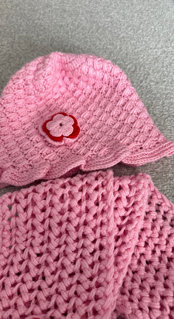 Pembe Nakışlı Çocuk Bere ve Atkı Seti - Görsel 3