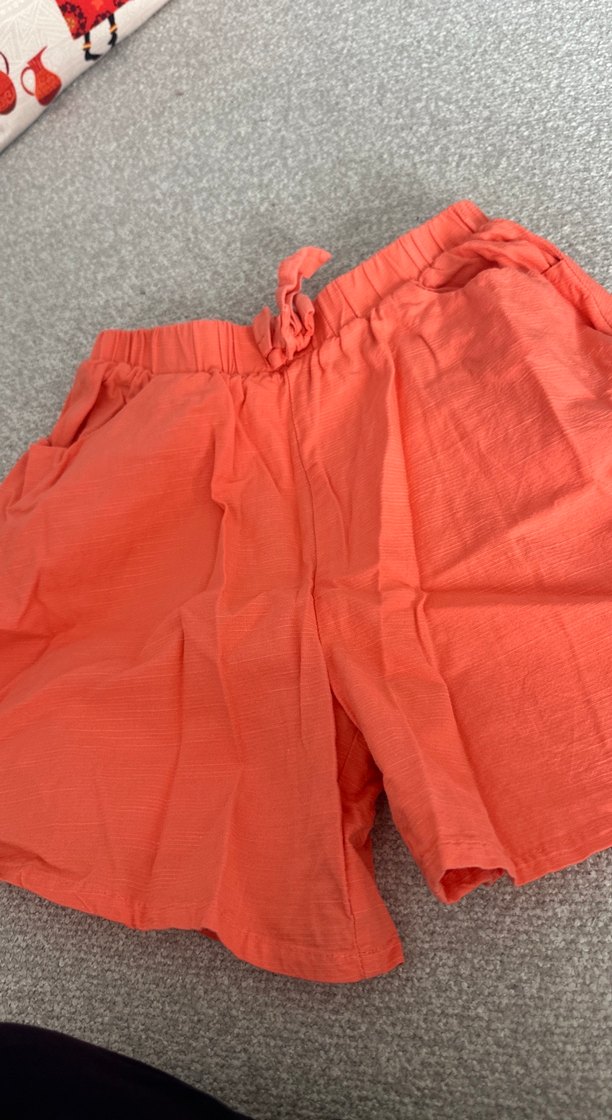 Kırmızı Mini Keten Şort - Görsel 3