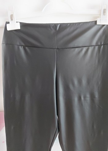 Calzedonia Deri Görünümlü Siyah Belden Kemerli Kadın Tayt