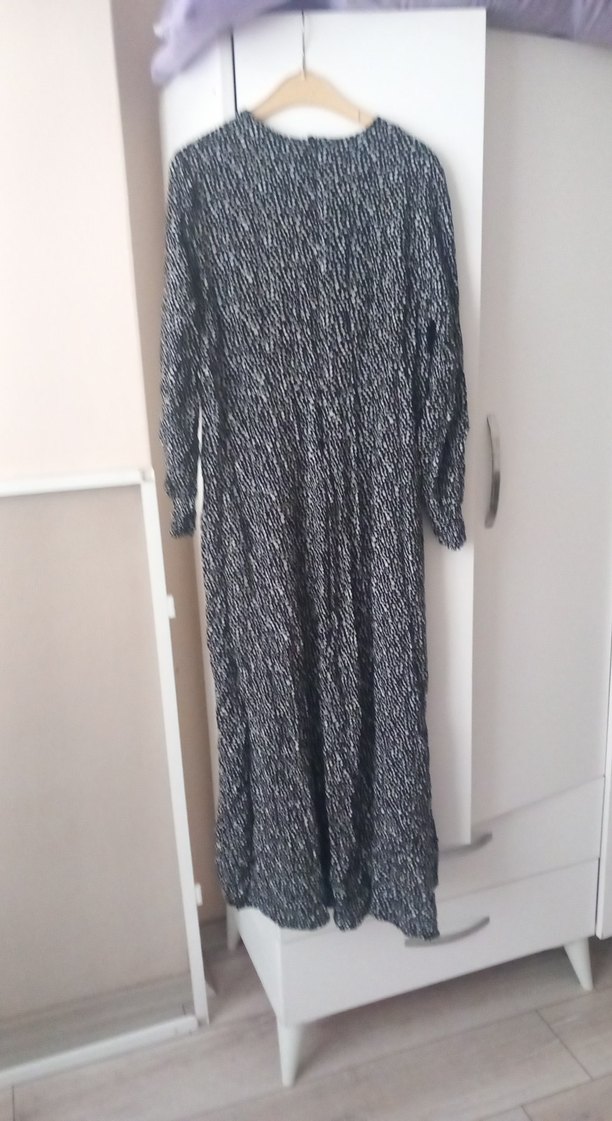 Uzun Kollu Siyah Gri Puantiyeli Uzun Elbise - Görsel 5