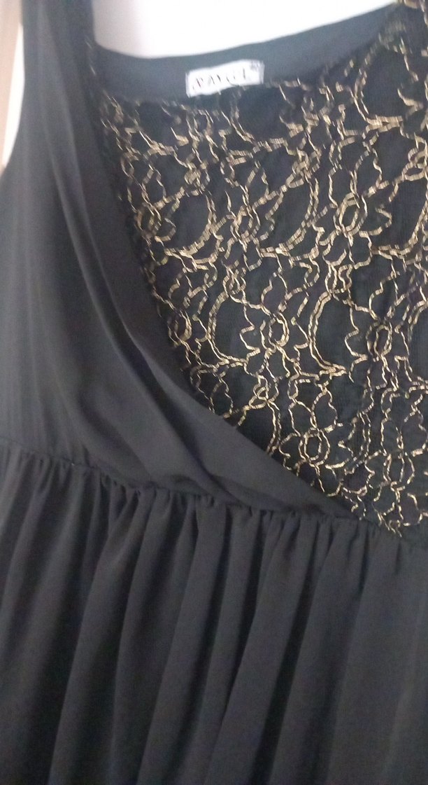 Dantel Detaylı Siyah Midi Elbise - Görsel 3