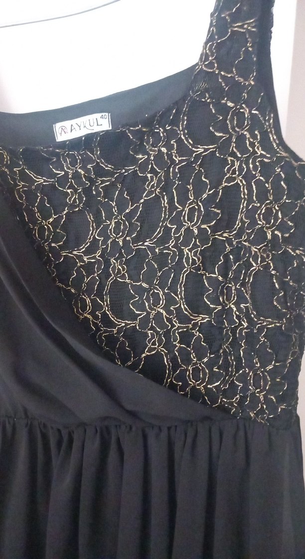 Dantel Detaylı Siyah Midi Elbise - Görsel 2