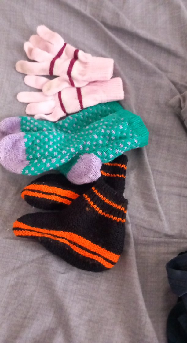 Renkli Örgü Kız Eldiveni ve örgü corap - Görsel 2