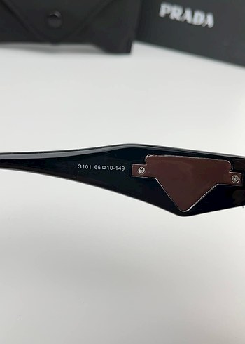 Prada Siyah Sokak Stili Kadın Güneş Gözlüğü - Görsel 6