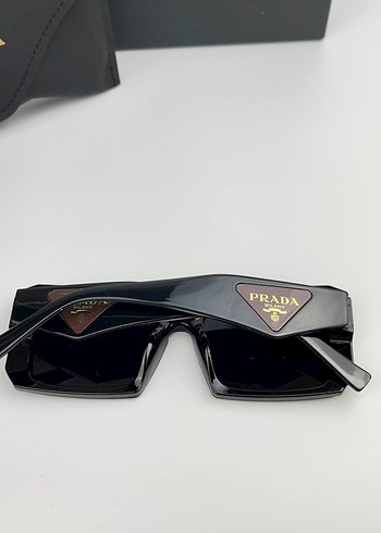 Prada Siyah Sokak Stili Kadın Güneş Gözlüğü - Görsel 7