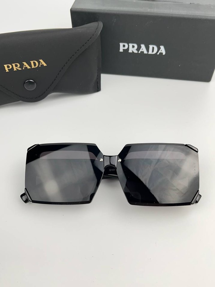 Prada Siyah Sokak Stili Kadın Güneş Gözlüğü - Görsel 4