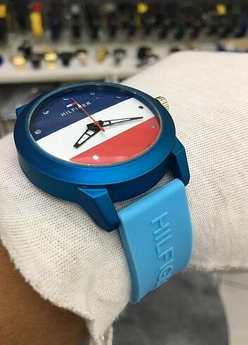 Tommy Hilfiger TOMMY HİLFİGER ERKEK KOL SAAT