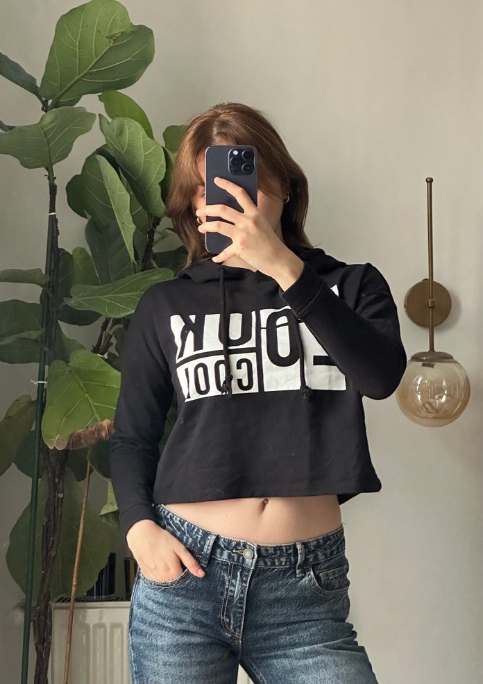 Siyah Kapüşonlu Baskılı Kadın Sweatshirt - Görsel 2