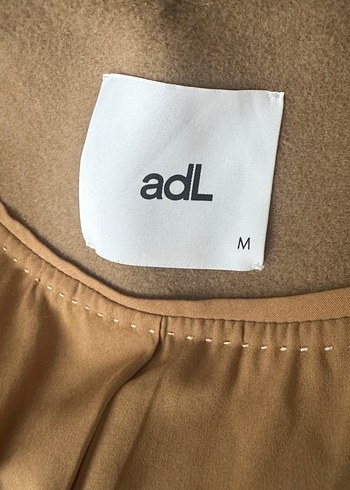 Düğmeli Bej Uzun Kaban - Görsel 5