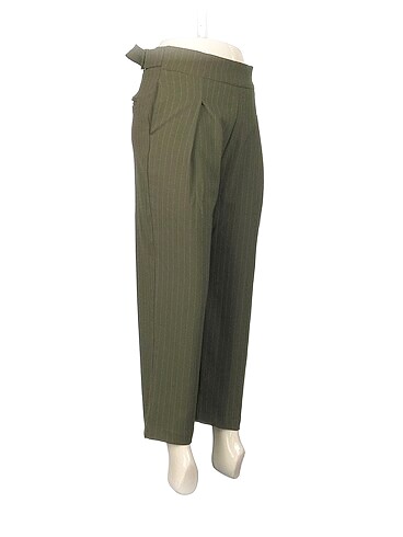 BebePlus BebePlus Kumaş Pantolon %70 İndirimli.
