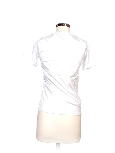 universal Beden Defacto T-shirt %70 İndirimli.