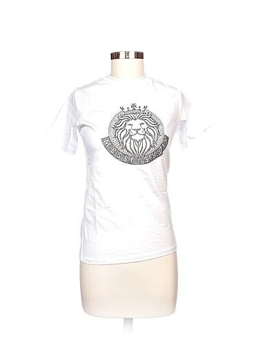 Defacto T-shirt %70 İndirimli.
