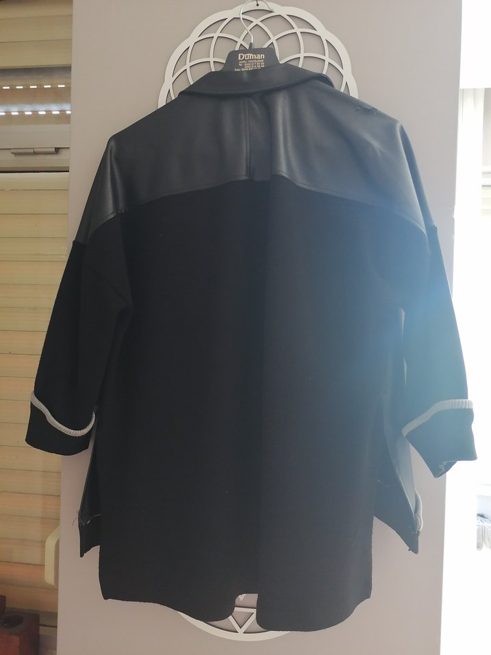 Düğmeli Siyah Deri Kadın Ceket - Görsel 3