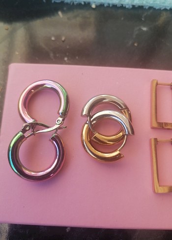 Mini Altın Tokalı Kadın Küpeler - Görsel 2