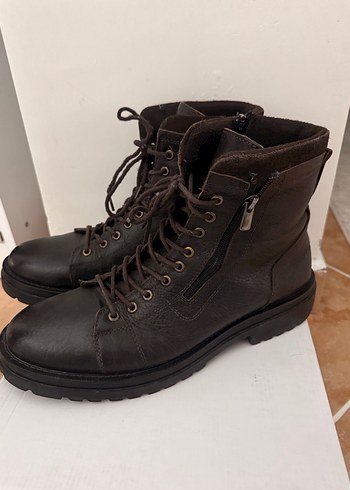 Erkek Bot - Görsel 2