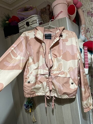 Bershka Yağmurluk ceket