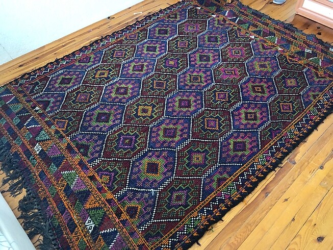 Tertemiz tarihi eser el dokuması köy halı kilim