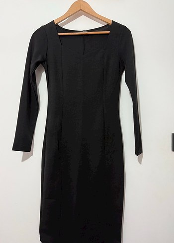 Uzun Kollu Siyah V Yaka Kalem Elbise - Görsel 2