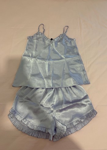 Parlak Gri Mini İp Askılı Kadın Pijama Takımı