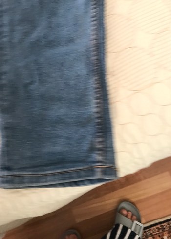 Pull and Bear Erkek Mavi dar paça Kot Pantolon
