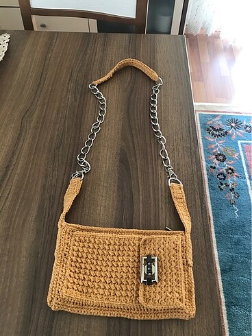 Küçük el emeği çanta