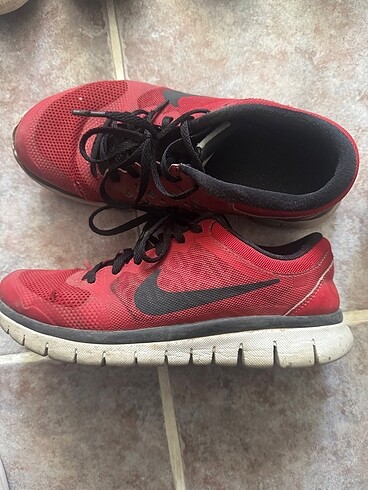 Nike spor ayakkabı