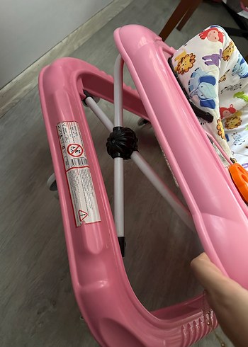 Diğer Pembe Renkli Bebek Yürüteci