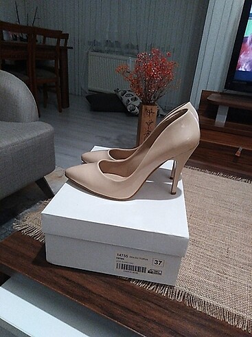 38 Beden Stiletto