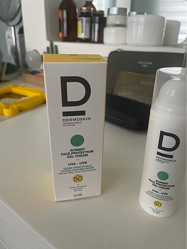 Diğer Dermoskin acn mat güneş kremi