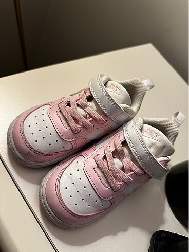 25 Beden pembe Renk Nike 25 numara 14cm