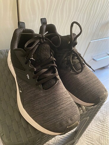 38 Beden siyah Renk Puma bayan spor ayakkabı