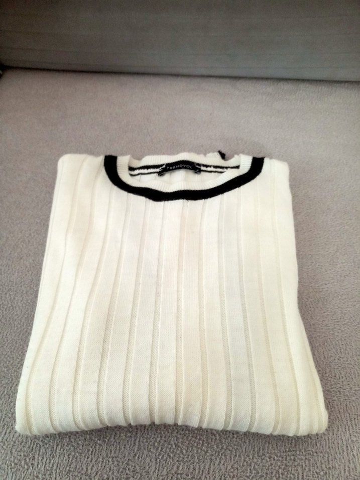 Beyaz Fitilli Kadın Triko Kazak - Görsel 2