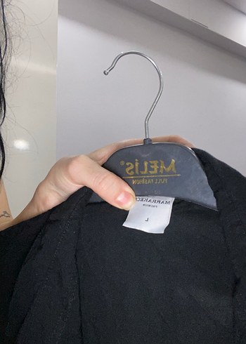 Siyah Dökümlü uzun kollu gömlek - Görsel 2