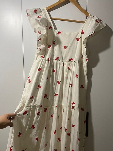 Zara Kadın günlük kirazlı elbise