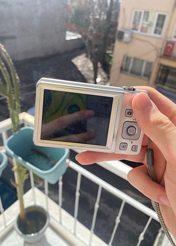 Casio exilim z-28 fotoğraf makinesi - Görsel 2