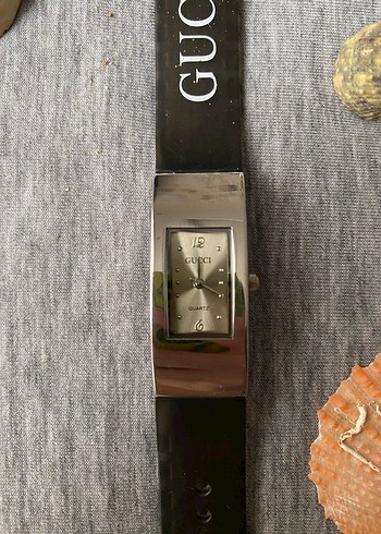 Siyah Gucci Kadın Kol Saati - Görsel 2