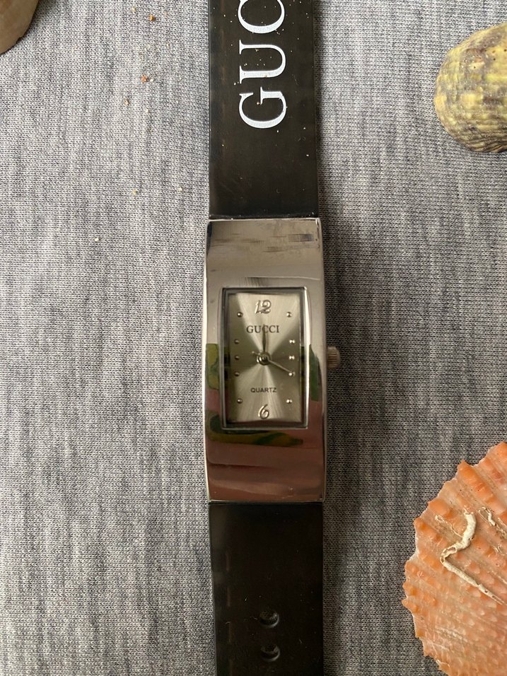 Siyah Gucci Kadın Kol Saati - Görsel 2