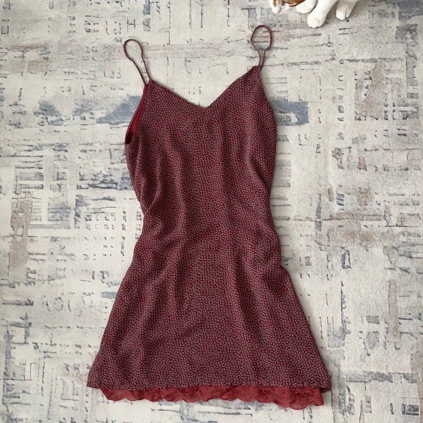 V Yaka Midi Çiçekli Bol Elbise - Görsel 2