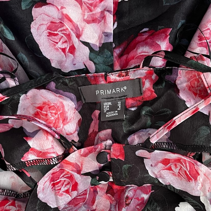 Çiçek Desenli Saten Bluz - Görsel 3