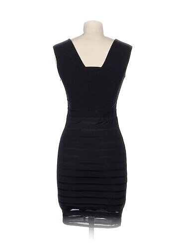 s Beden PreLoved Kısa Elbise %70 İndirimli.