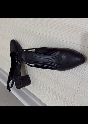 Siyah Tokalı Kadın Topuklu Ayakkabı - Görsel 3