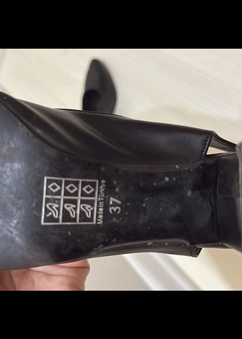 Siyah Tokalı Kadın Topuklu Ayakkabı - Görsel 2