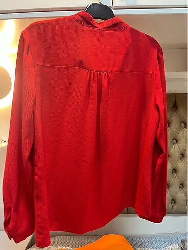 Koton koton kırmızı yaka detaylı gömlek