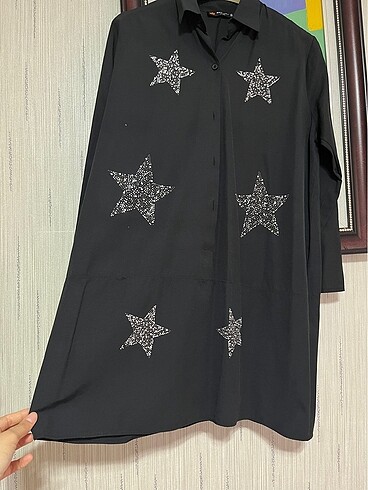 See U Soon siyah pullu yıldız detaylı tunik gömlek