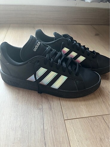 orjinal adidas casual siyah ayakkabı