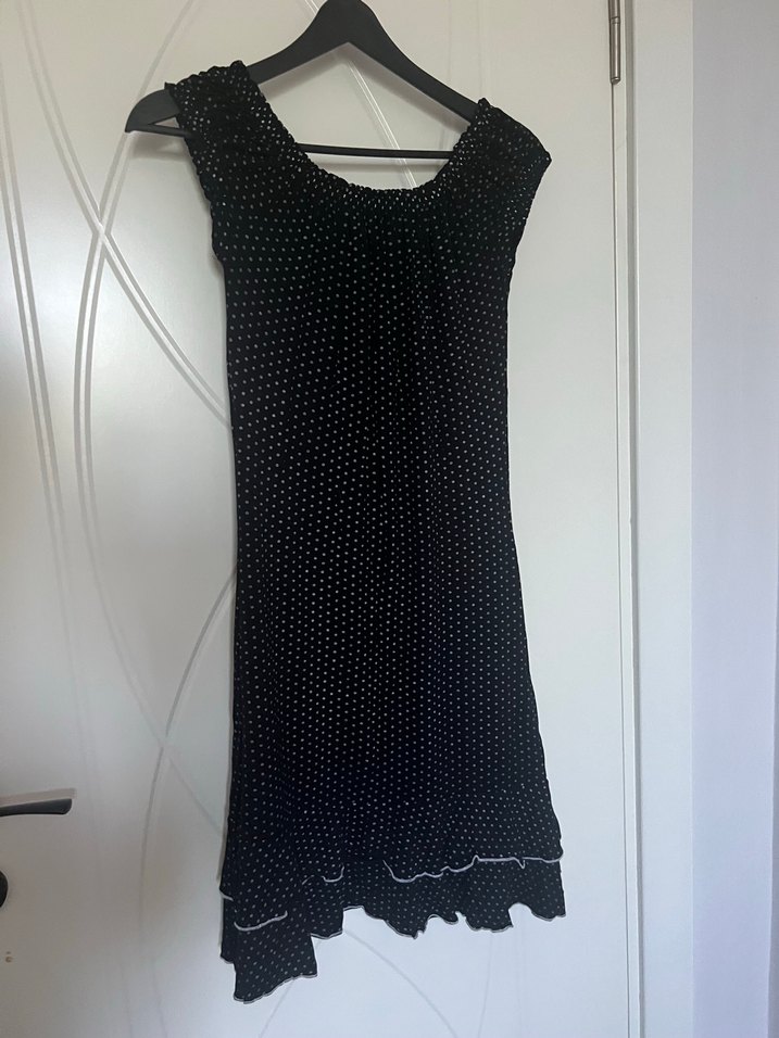 Siyah Puantiyeli Midi Kolsuz Elbise - Görsel 2