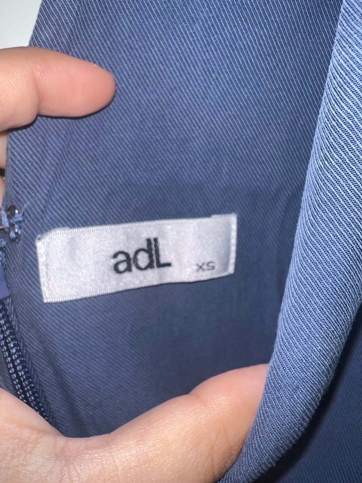 Mavi Denim V Yaka Fırfırlı Midi Elbise - Görsel 3