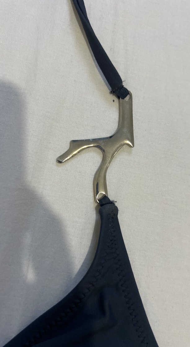 Kemer Detaylı Siyah Gotik Bikini Üstü - Görsel 2