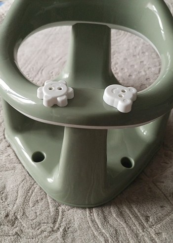 Gri ve Beyaz Bebek Mama Sandalyesi - Görsel 3