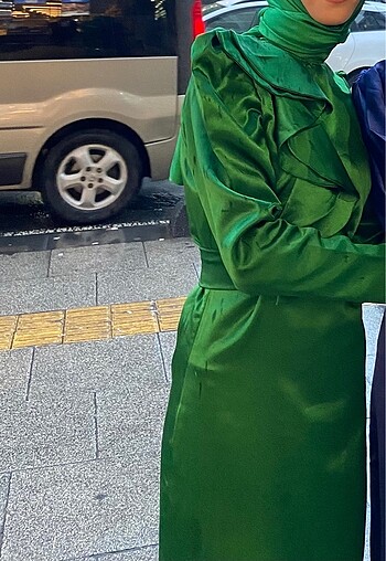 Diğer yeşil elbise